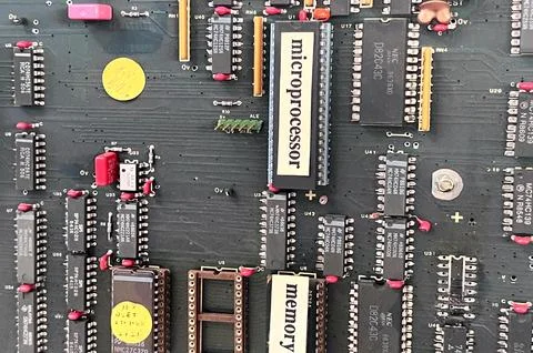 Computer microprocessor and memory on a single integrated circuit 스톡 사진