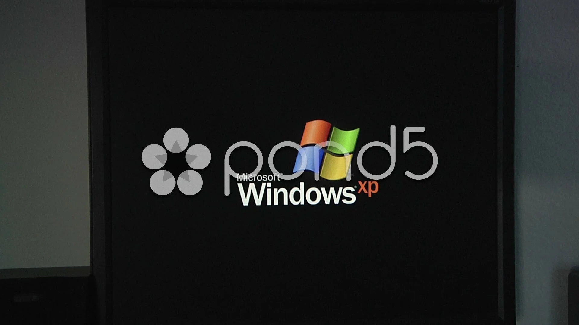 windows xp logo black