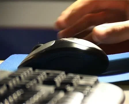 Computer mouse on a table - close up Video stock 11506350