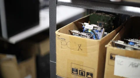 Computer part grab Vídeos de archivo 27732289