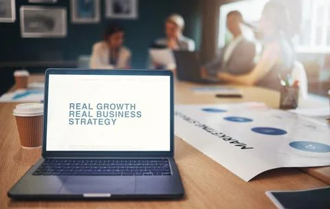 Computer presentation, business strategy and corporate slideshow in a conference Foto stock