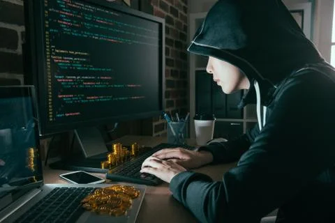 Computer programmer making bad data virus Foto stock
