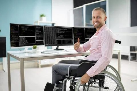 Computer Programmer Writing Program Code On Computer Foto stock