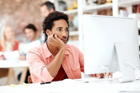 Computer, reading and startup with business man in office for marketing res.. 库存照片