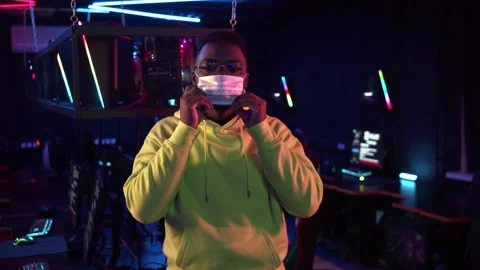 In the computer room during the pandemic, in order to protect the players, it is Stock Footage 152800191