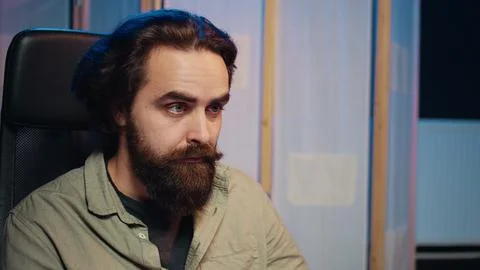 Computer scientist updating artificial intelligence machine learning algorithm Stockfoto's