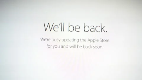 Computer screen display with message in multiple international languages: we'll Vidéo 199618484