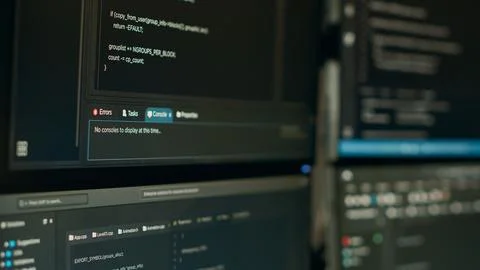 Computer screen of software developer typing programming language 库存照片