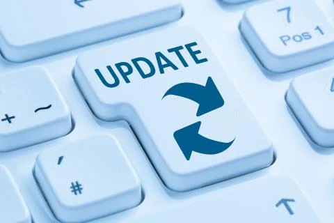 Computer software update network security virus blue keyboard Stockfoto's