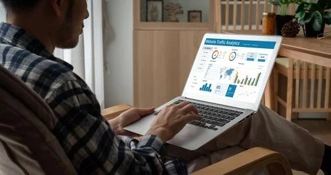 Computer software for website traffic analytics data on computer screen snugly Foto stock