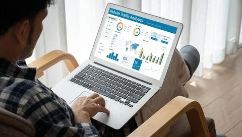 Computer software for website traffic analytics data on computer screen snugly Foto stock