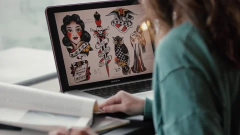 Computer Tattoo Study Student Internet Laptop Notes College Vídeo Stock 139083920