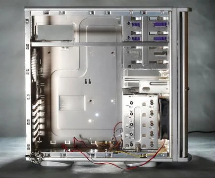 Computer Tower Open Side Silver Metallic Empty Chassis Interior Foto stock