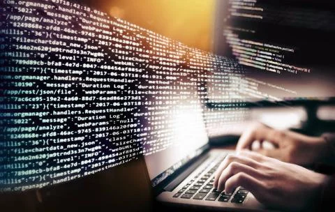 Computer und Programmcode Programmcode und Hände mit der Tastatur eines Co.. Stock-Fotos