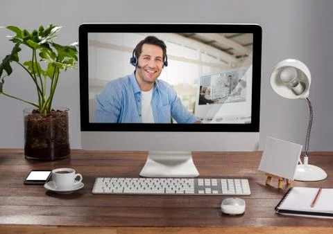 Computer with video calling chat screen Foto stock