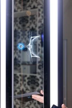 Computerized centering system for precise measurement of ophthalmic lenses Stock Photos