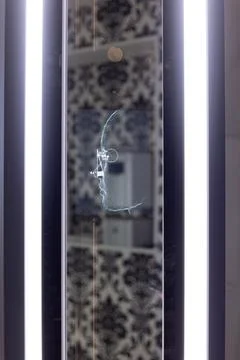 Computerized centering system for precise measurement of ophthalmic lenses Stock-Fotos