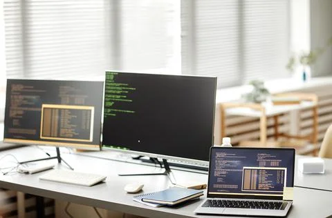 Computers in Software Development Studio Foto stock