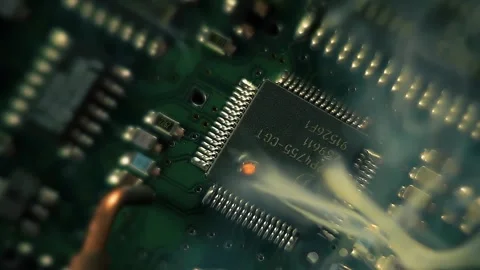 Computing processor short circuit. Video stock 133360678