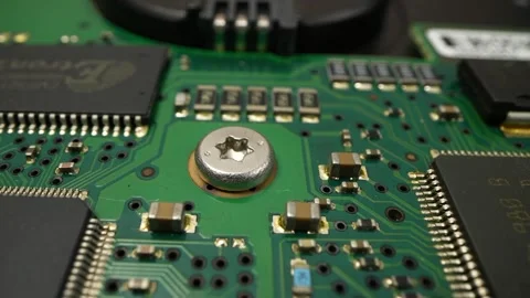 Concept: Advanced Microprocessor Chip Connecting with a Motherboard and 库存影片 267404758