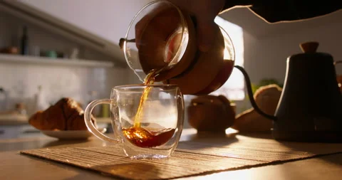 Concept of alternative way prepare caffeine beverage coffee lover tasty aroma Vídeos de archivo 243820388