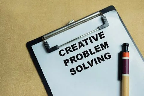 Concept of creative problem solving write on clipboard Foto stock