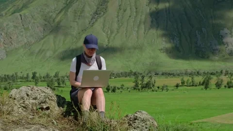 Concept of digital nomad working on the go. 動画素材 284795381