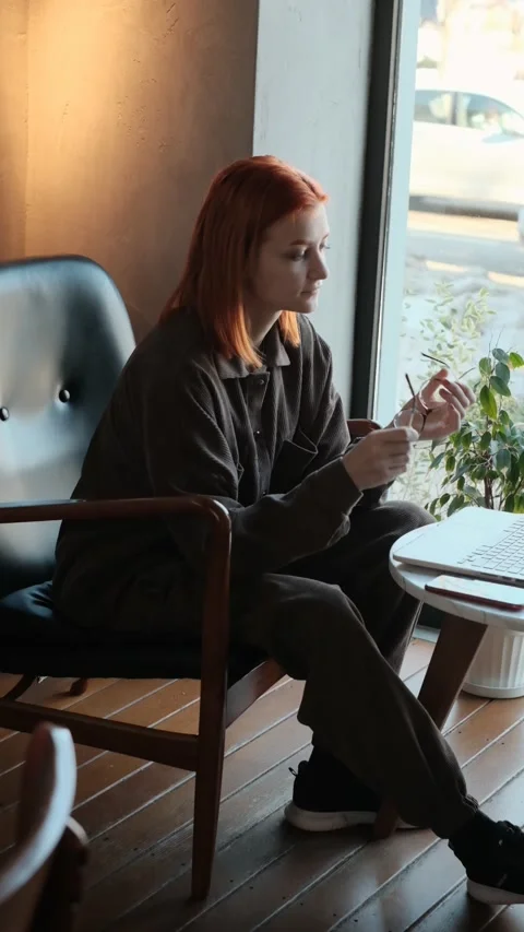 The concept of distance learning or remote work of a freelancer Stock-Footage 170944314
