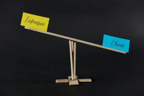 Concept of duality using sticky notes with the antonym words Foto stock