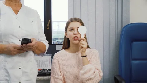 Concept of friendly kind communication between doctor and patient Stock Footage 121753170
