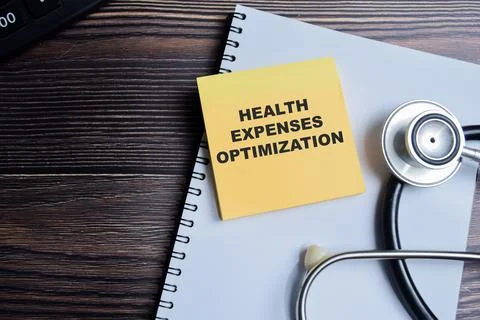 Concept of Health expenses optimization write on sticky notes Foto stock