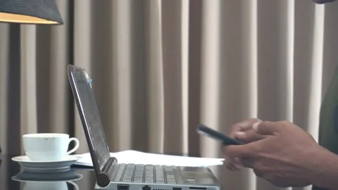 Concept idea man hold smart phone and text messaging Vídeos de archivo 227480157