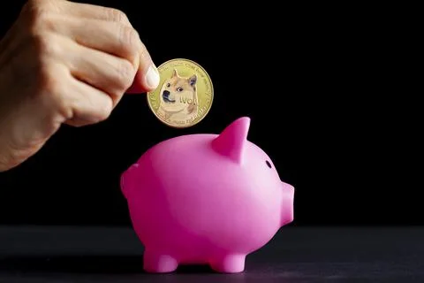 Concept image for using digital crypto currency for savings. A caucasian woma Stock-Fotos