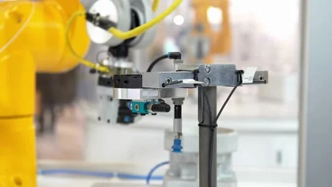 The concept of industrial production of artificial intelligence robotic hand 스톡 동영상 334587146