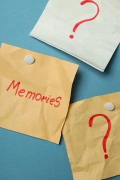 Concept of problems with memory, amnesia disease on blue background 스톡 사진