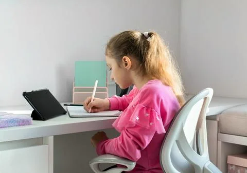 Concept of school, homework and the beginning of the school year 스톡 사진