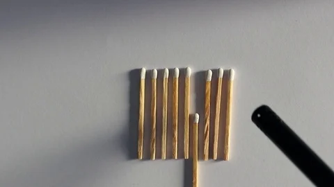 Concept to show how Social distancing can stop spreading of corona virus. One Vidéo 126487644