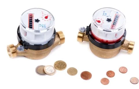 Concept, a symbol of savings, two meters of water and euro cents. Foto stock