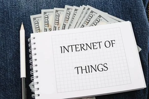 The concept of technology and development. Phrase, words, text INTERNET OF TH Fotos de archivo