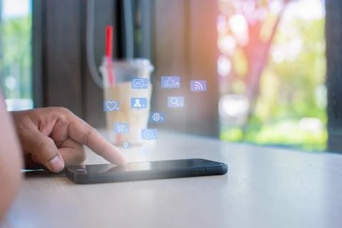The concept of using a smartphone for online transactions, online shopping Foto stock