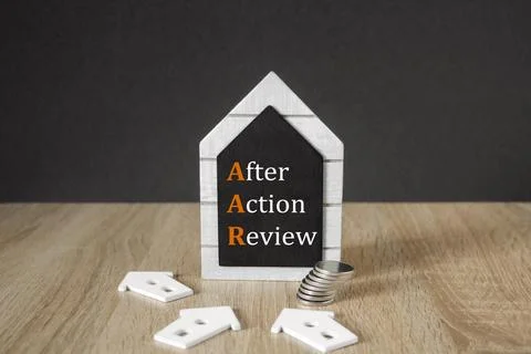 Concept words AAR After action review on black blackboard. Foto stock
