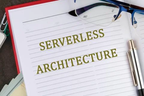 Concept words SERVERLESS ARCHITECTURE it is written in the business book in c Foto stock