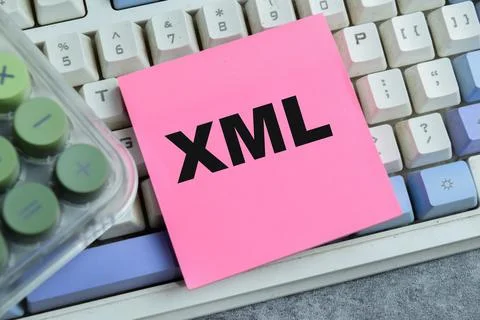 Concept of XML - Extensible Markup Language write on sticky notes Stockfoto's