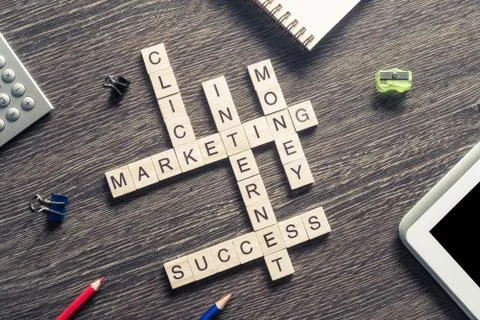 Conceptual business keywords on table with elements of game maki Stockfoto's