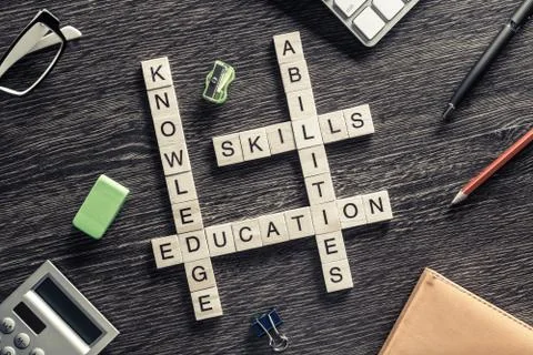 Conceptual business keywords on table with elements of game maki Foto stock