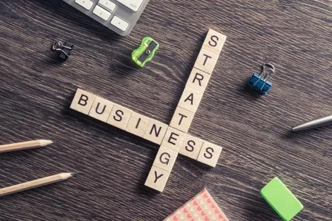 Conceptual business keywords on table with elements of game maki Foto stock