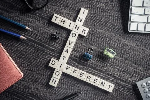 Conceptual business keywords on table with elements of game maki Foto stock