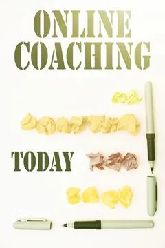 Conceptual caption Online Coaching. Concept meaning Learning from online and Foto stock