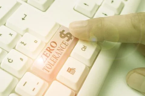 Conceptual hand writing showing Zero Tolerance. Business photo text refusal to Foto stock