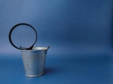 This conceptual image utilizes simple objects to create a versatile visual .. 스톡 사진